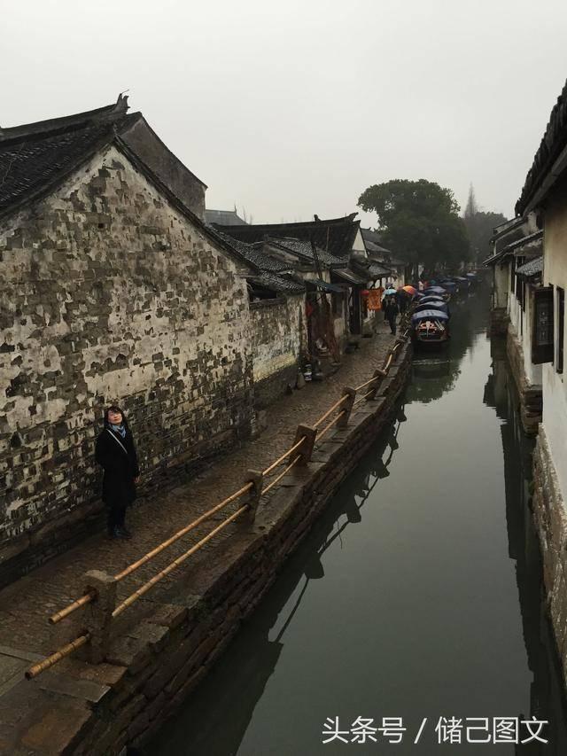 贵阳市粮食和物资储备局举行离退休干部座谈会
